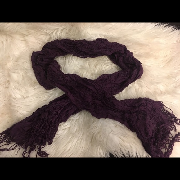 Scarf - Picture 1 of 2